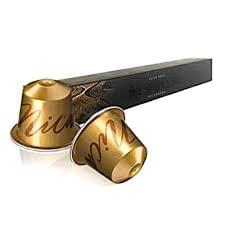 Pralines au chocolat avec emballage doré élégant.